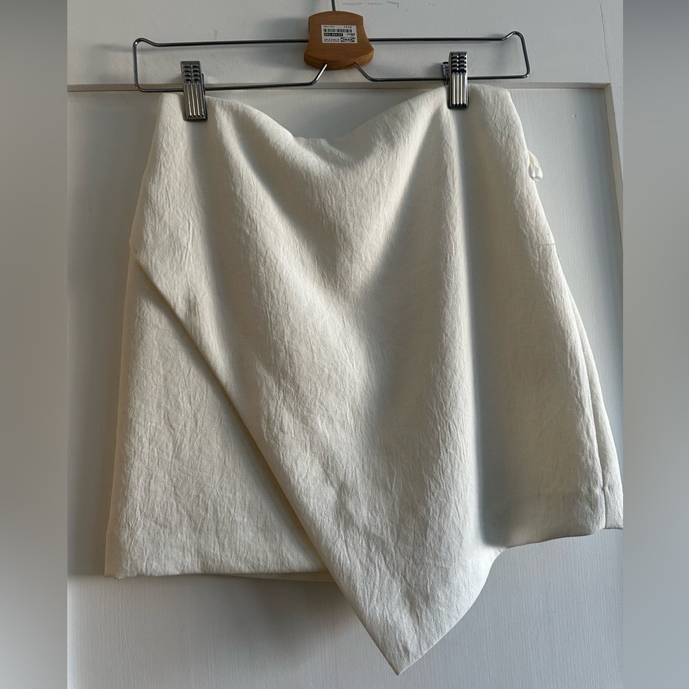 Aritzia Babaton Mini Skirt Light Birch Size 0